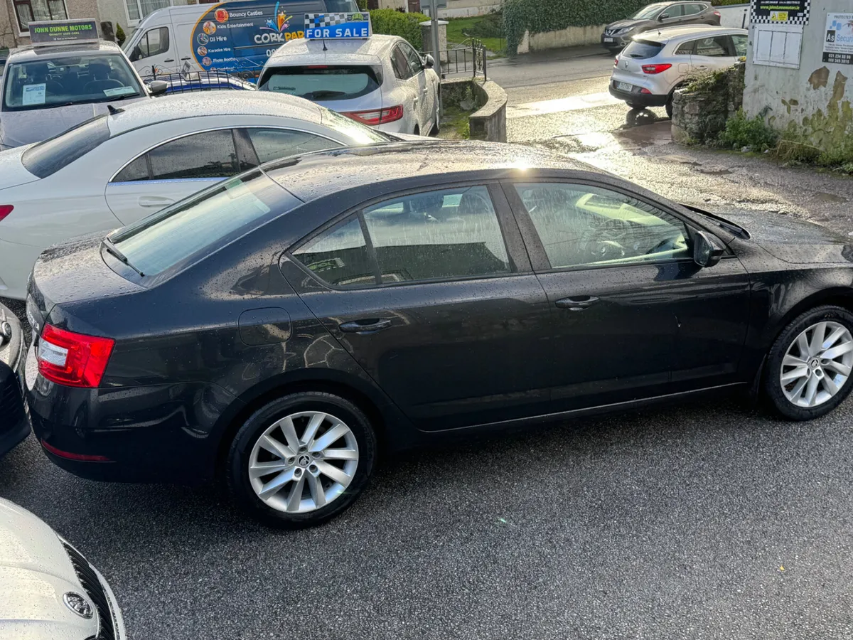 Skoda Octavia low mileage Petrol - Image 3