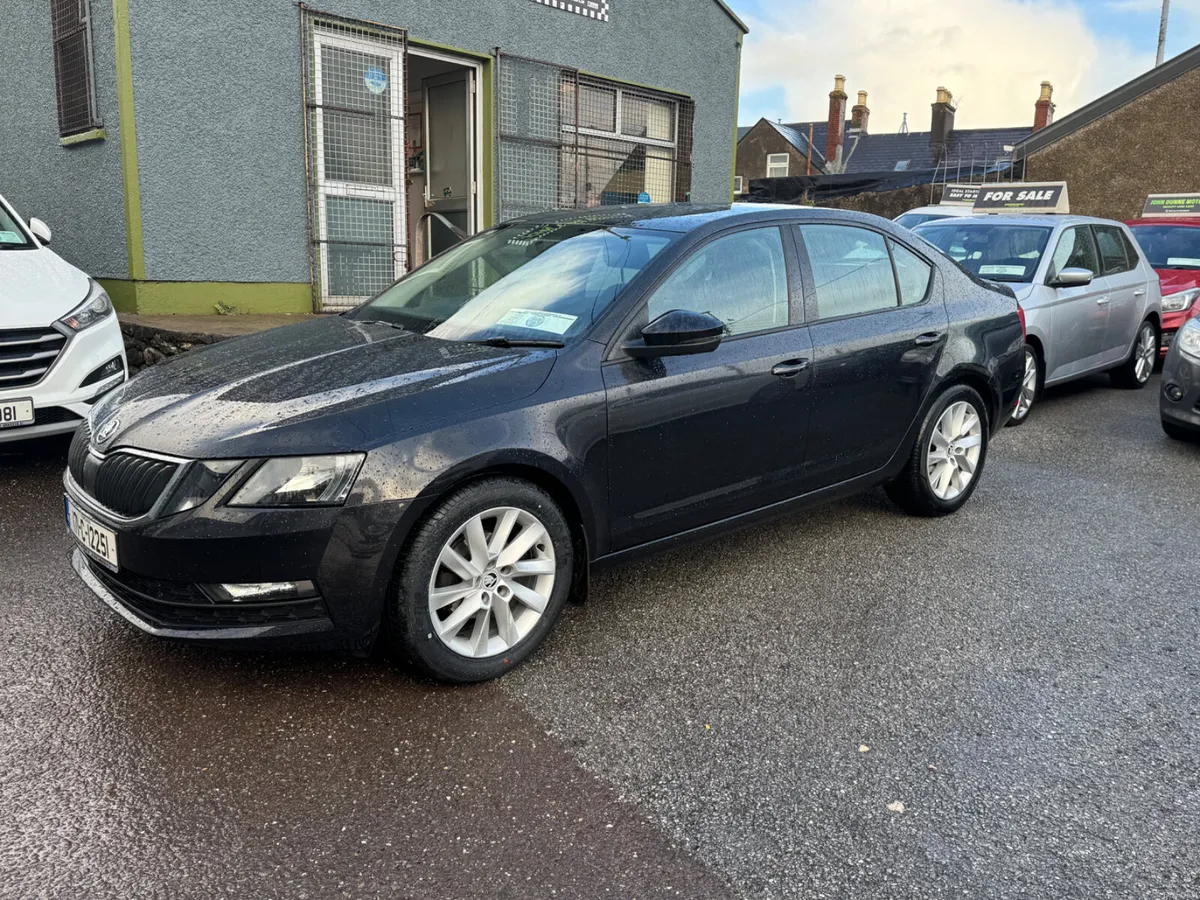 Skoda Octavia low mileage Petrol - Image 2