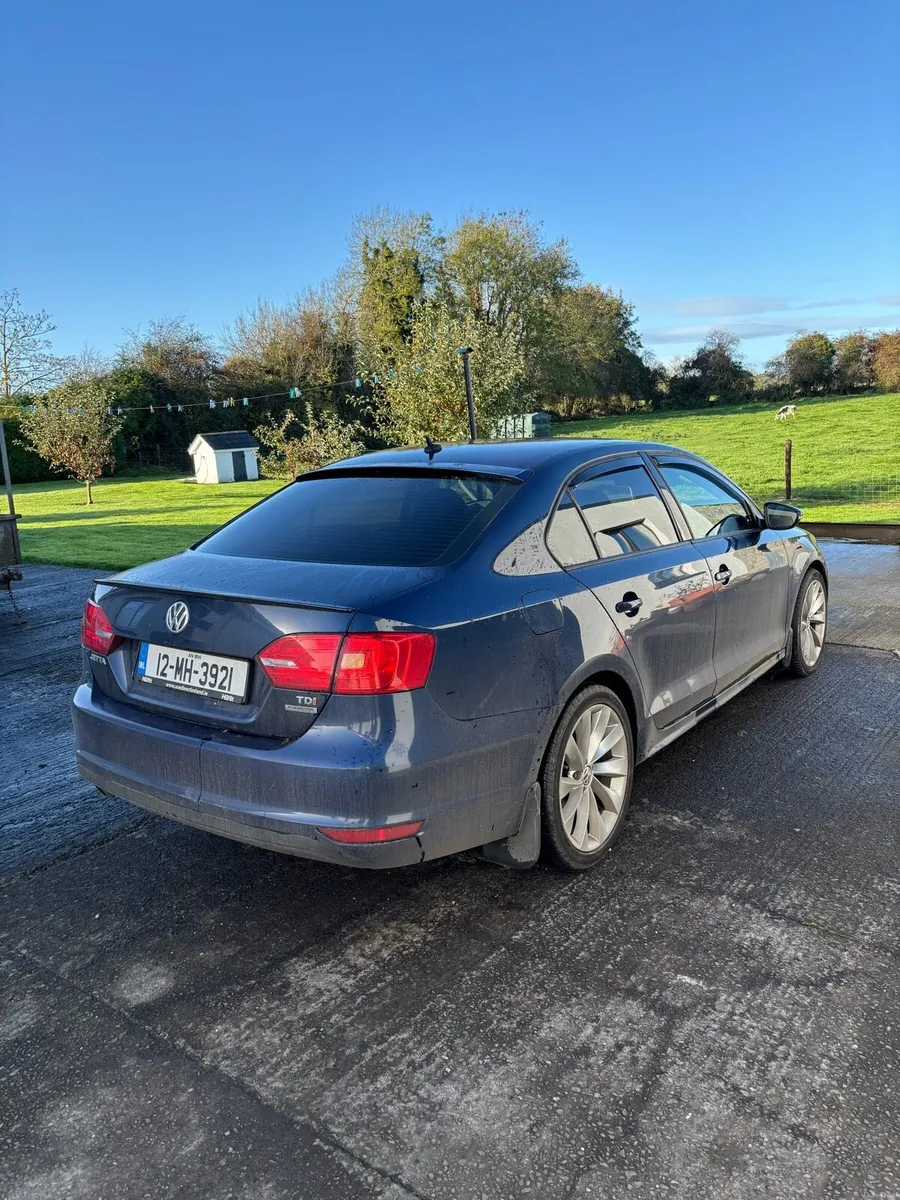 Volkswagen Jetta - Image 6