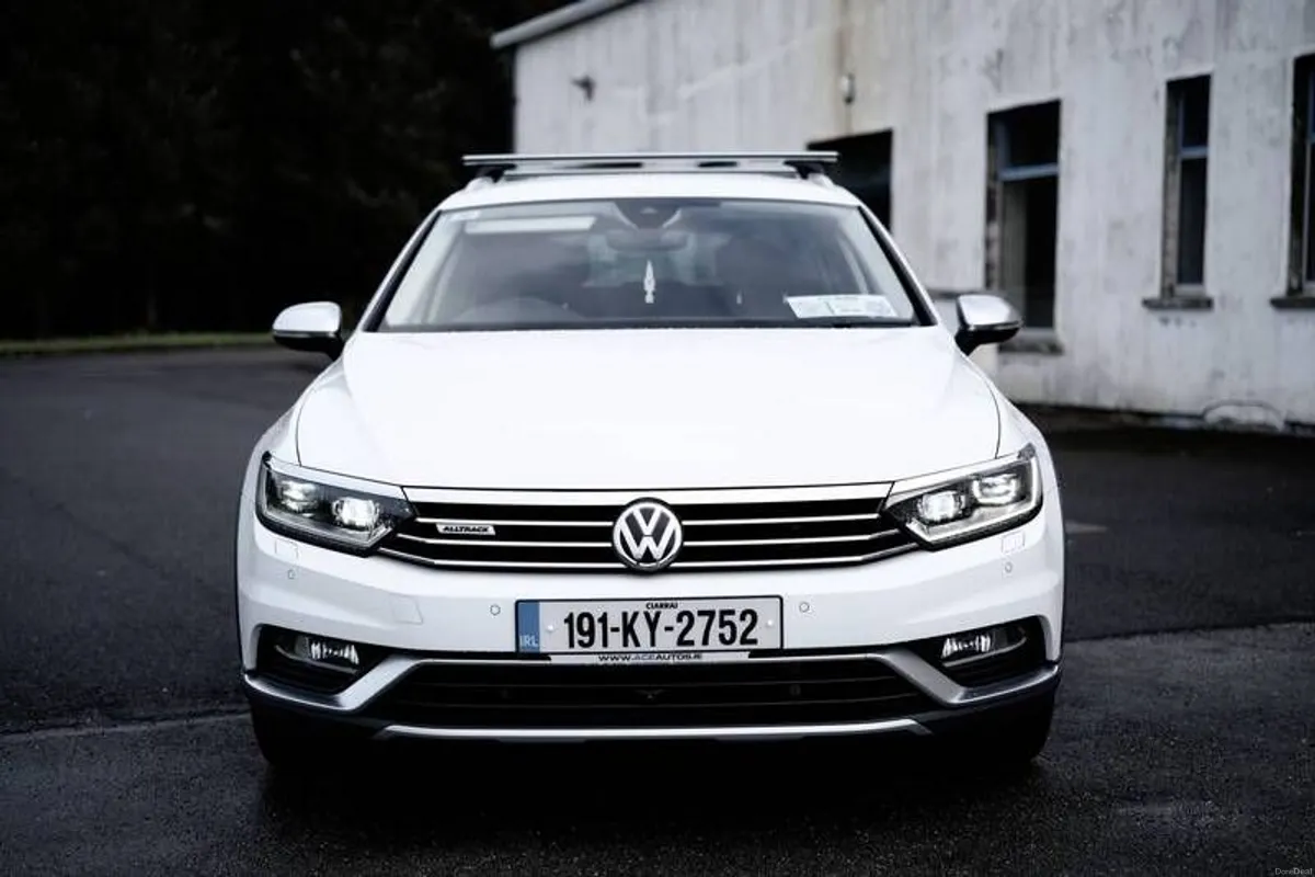 2019 Volkswagen Passat 4 motion Advance 190bhp - Image 2