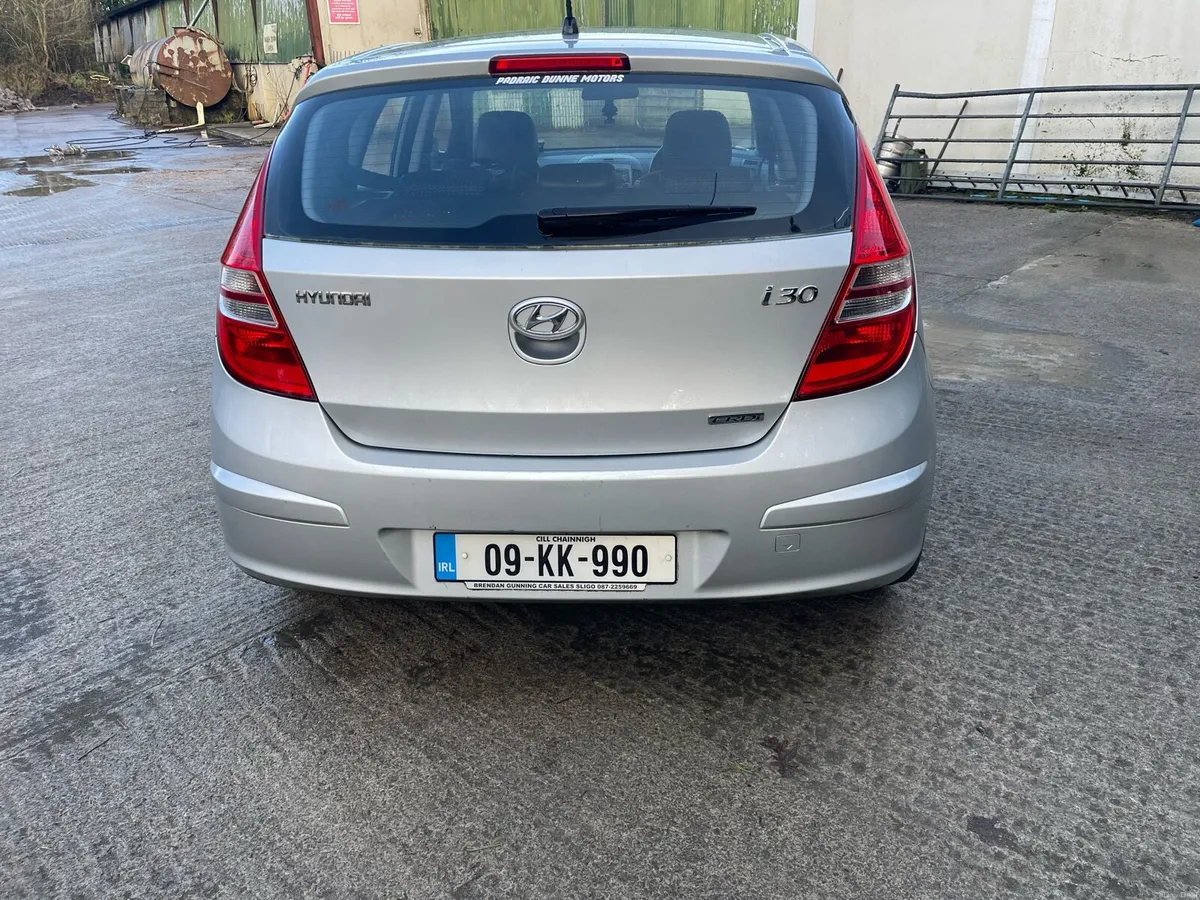 Hyundai i30 CRDi - Image 2