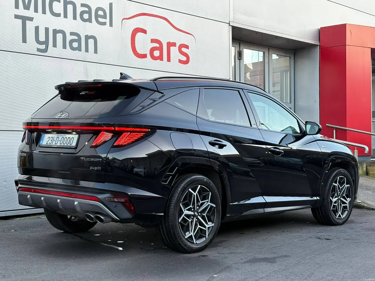 23 Hyundai Tucson NLine 1.6 PHEV Panoramic Sunroof - Image 3
