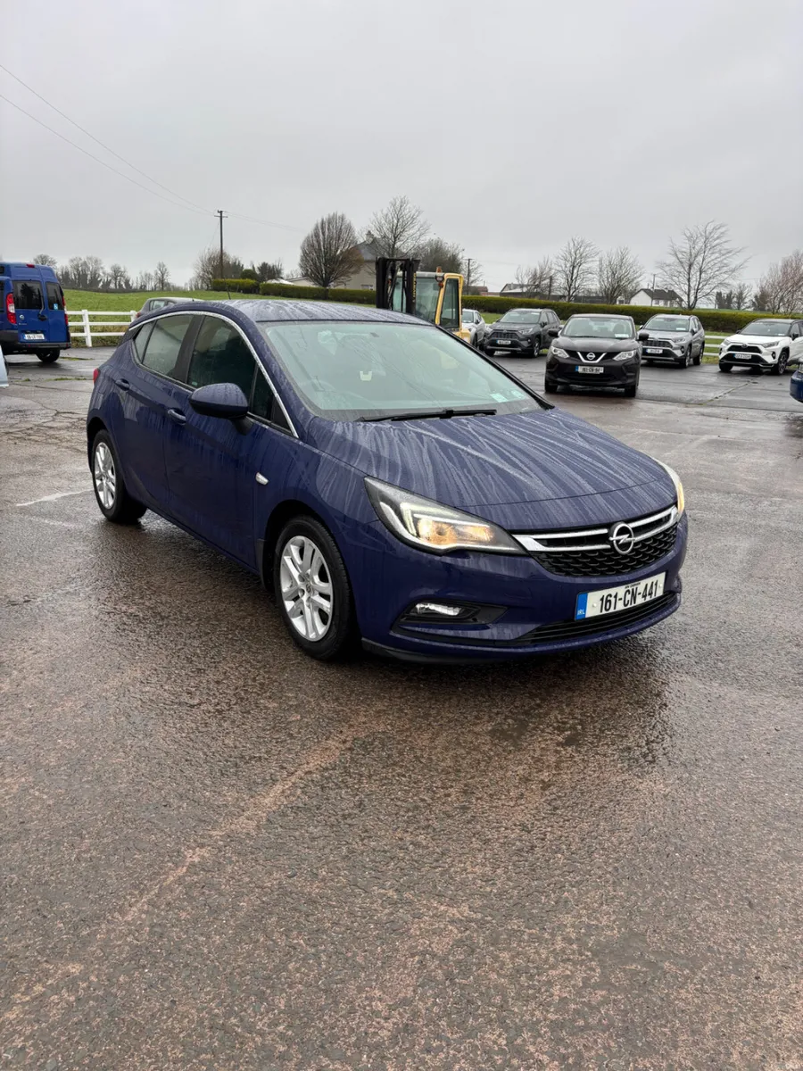 Opel Astra 2016 - Image 1