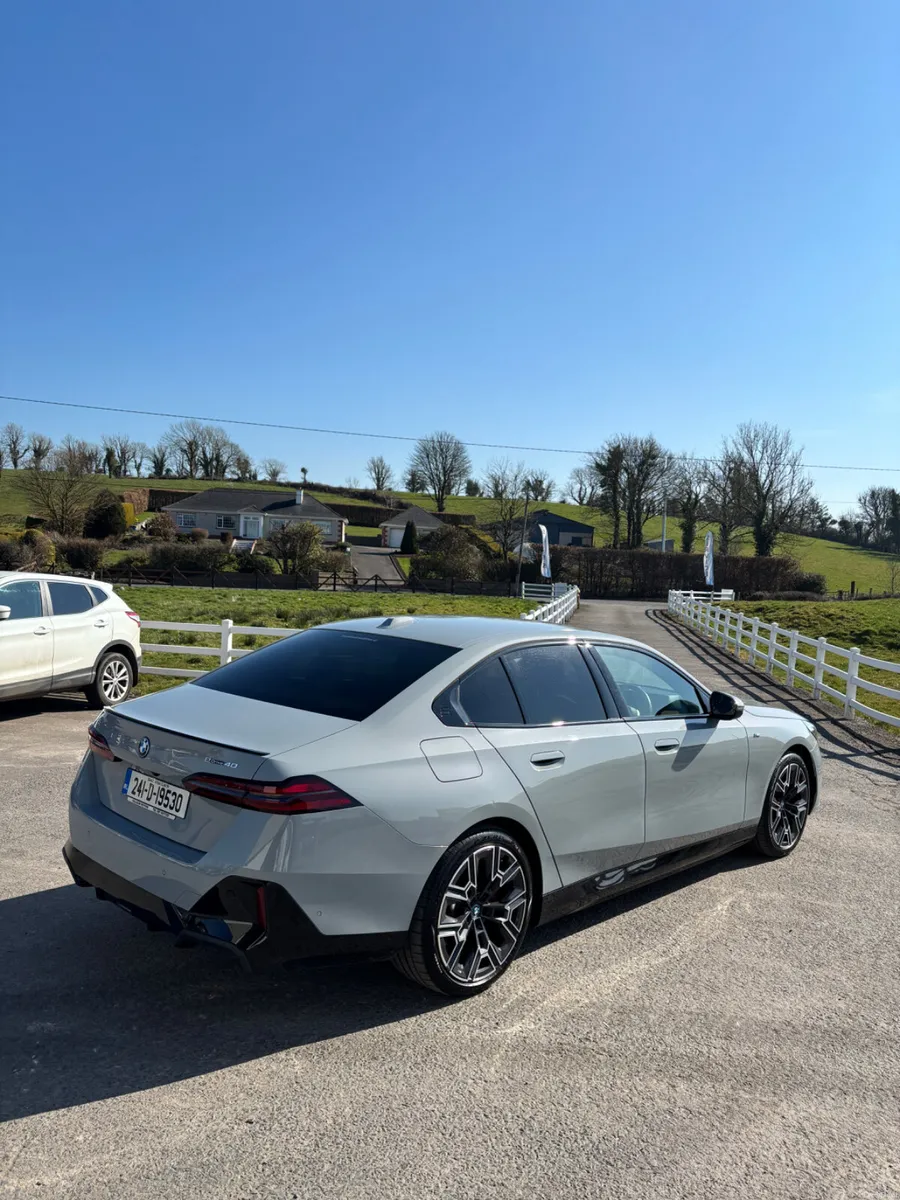 BMW i5 2024 Msport Pro - Image 2