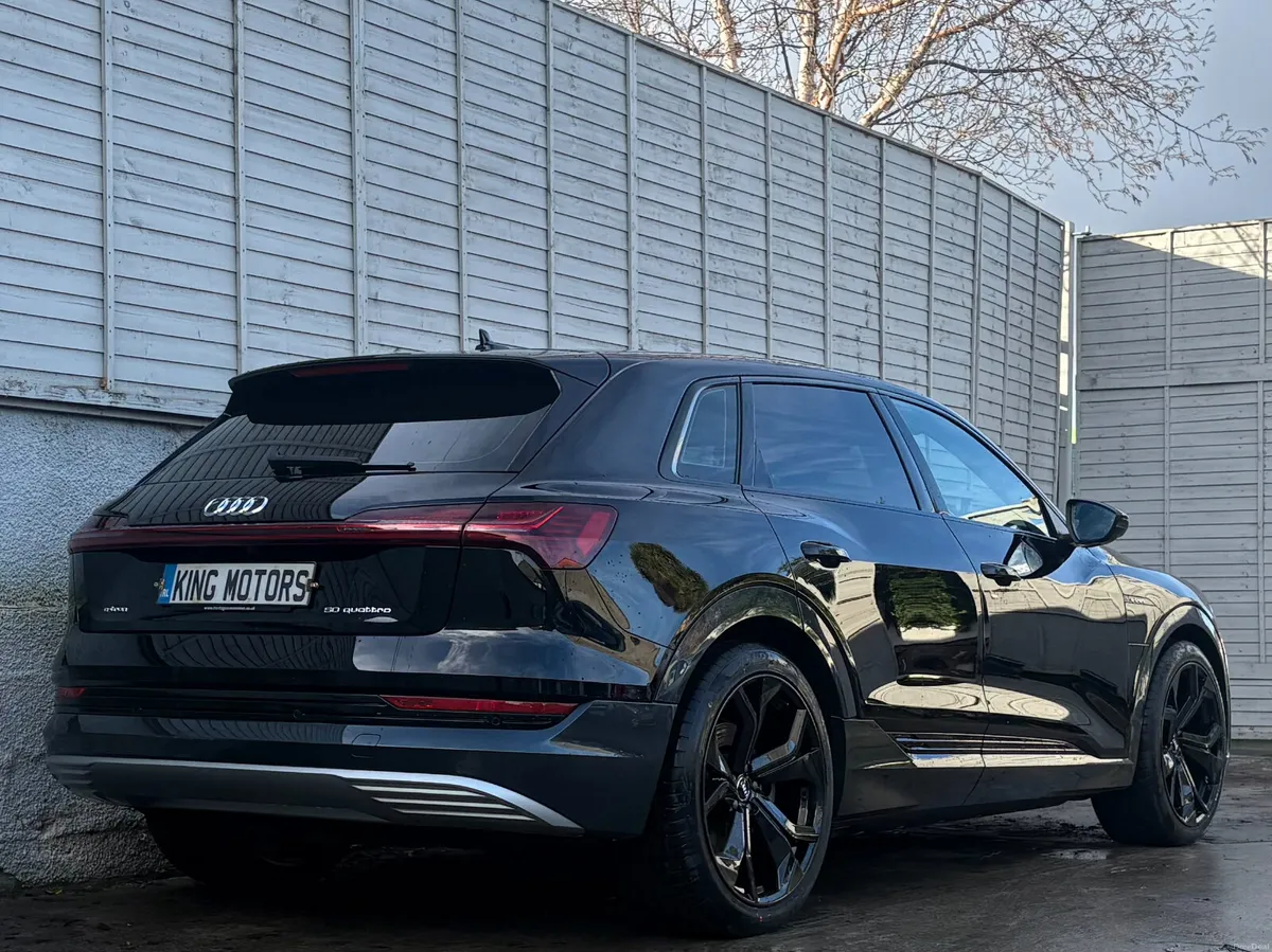 Audi e-tron 2021 TECHNIK 50 QUATTRO / 22" ALLOYS - Image 3