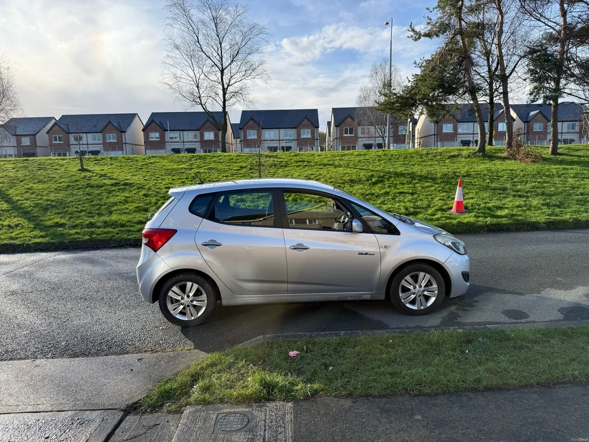 HYUNDAI  IX20 1.6CRDI, 2012, Nct 05-26 - Image 2