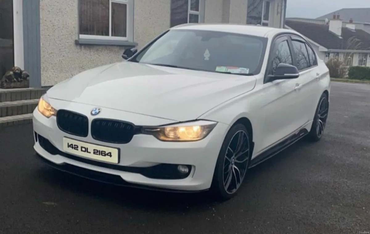 BMW 3-Series 2014 - Image 2