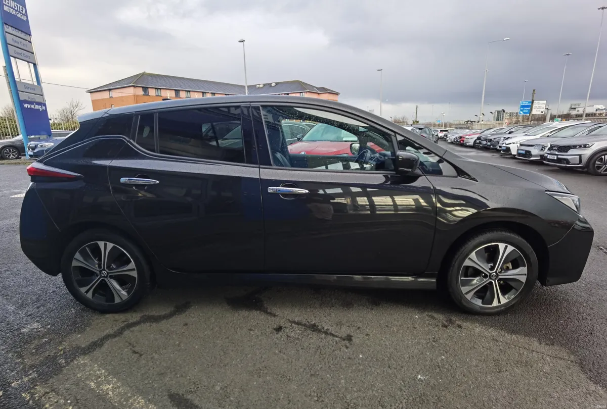 NISSAN LEAF 62KWH E PLUS N-CONNECTA - Image 4