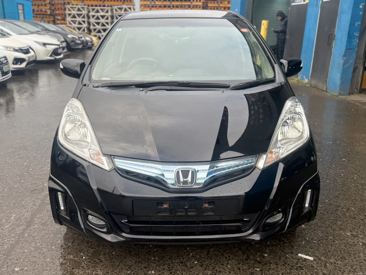 2012 Honda Fit sports Hybrid Automatic - Image 2