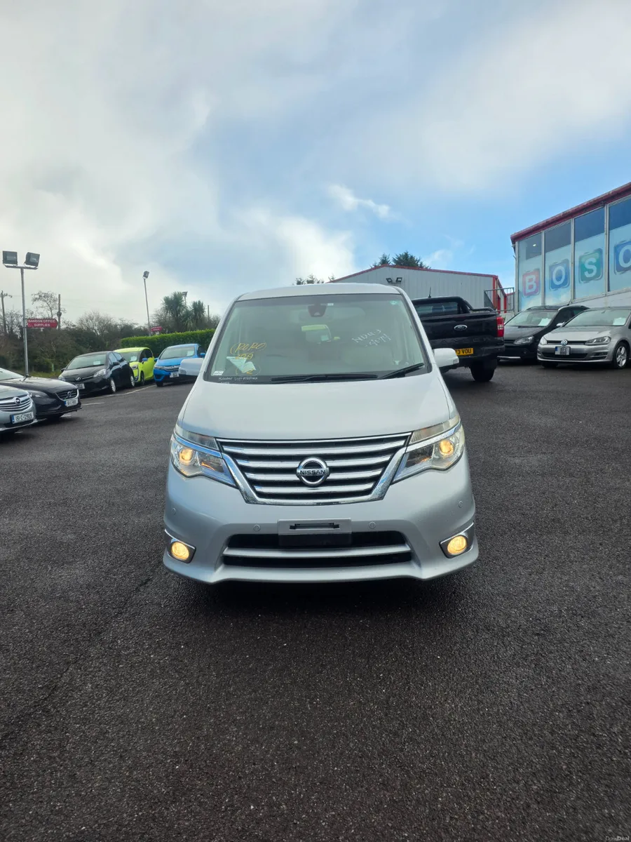 8 Seater Nissan Serena - Image 3