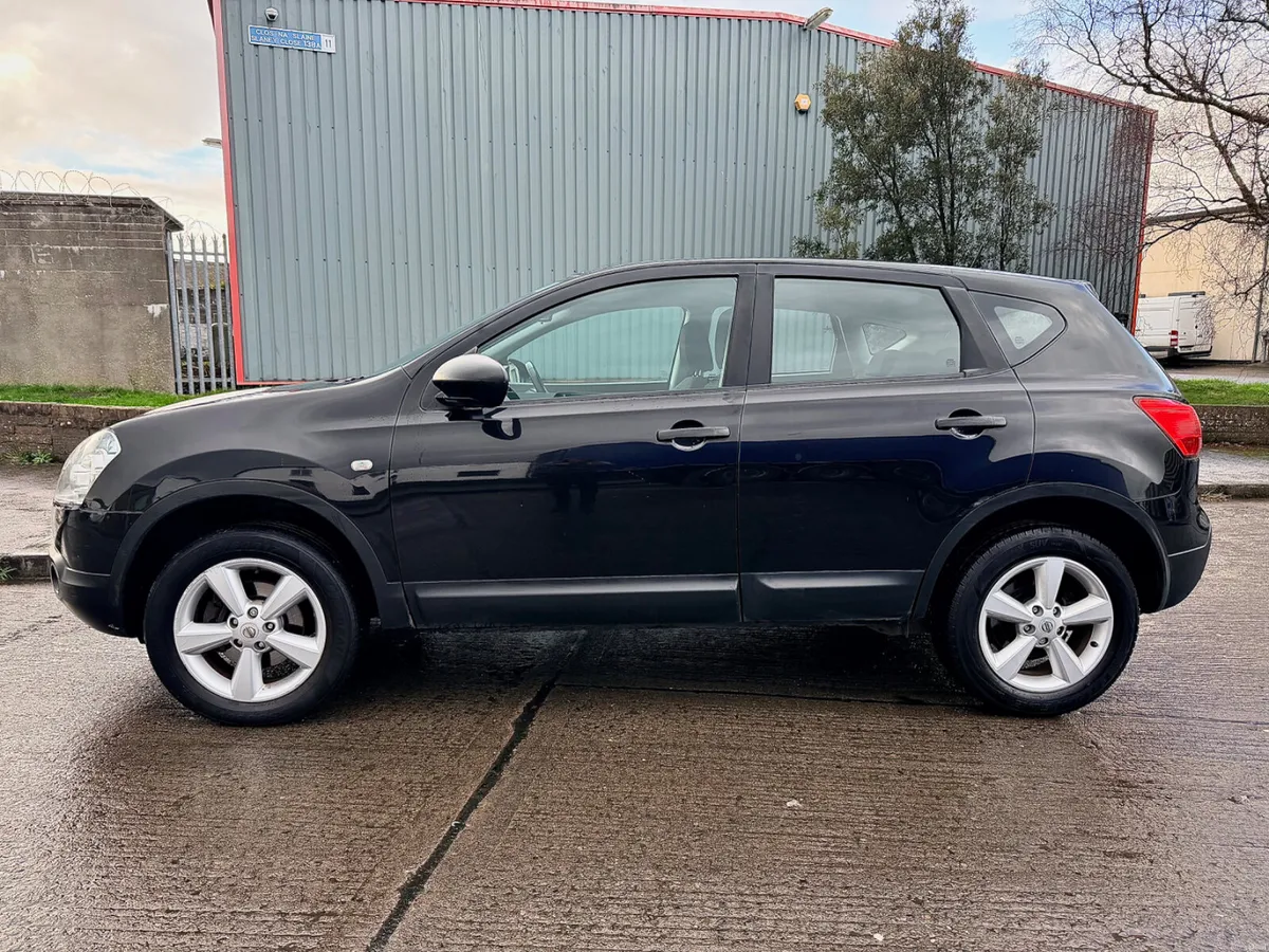 Nissan Qashqai Automatic 1.6 petrol - Image 2