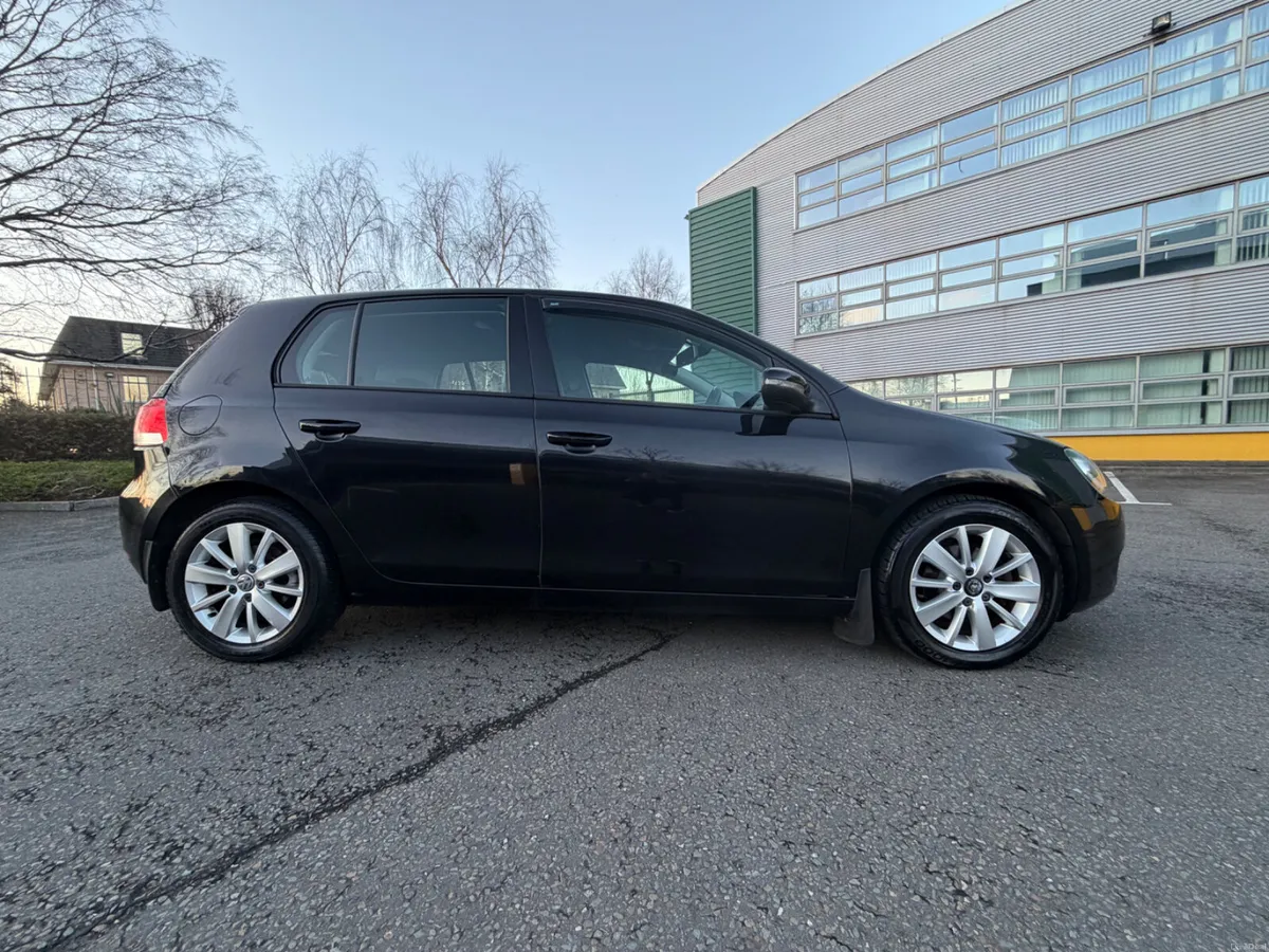 Volkswagen Golf DSG  1.6 TDI Match - Image 3