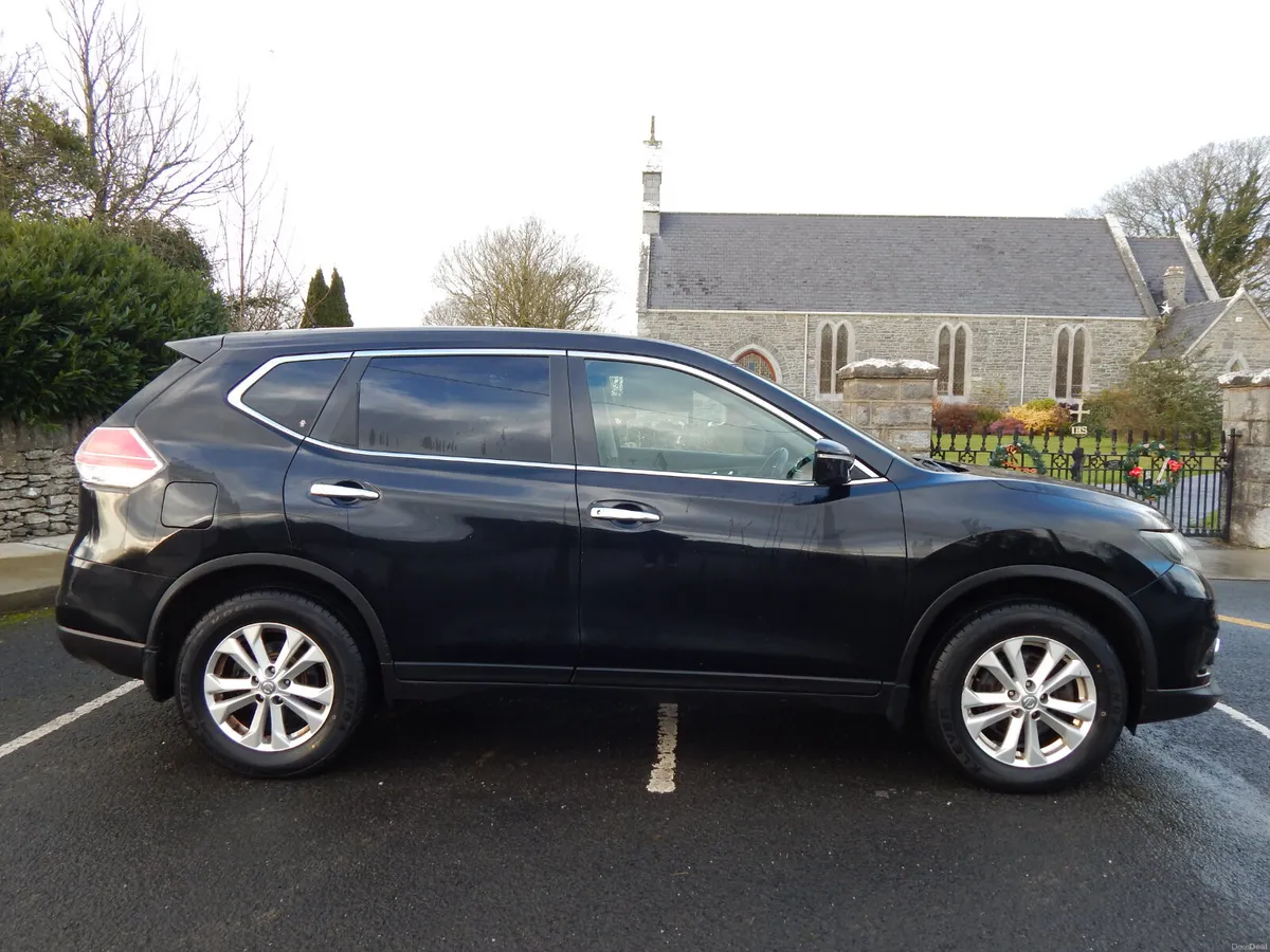2017 Nissan X-Trail  7 seat Tax & Test 03/27 - Image 2