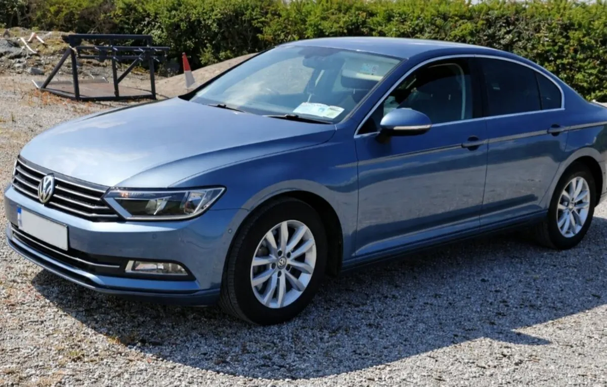 Volkswagen Passat 2016 - Image 1