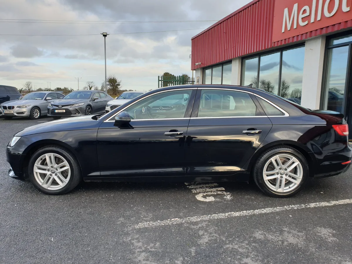 Audi A4 2.0TDI AUTO**FULL LEATHER** - Image 3