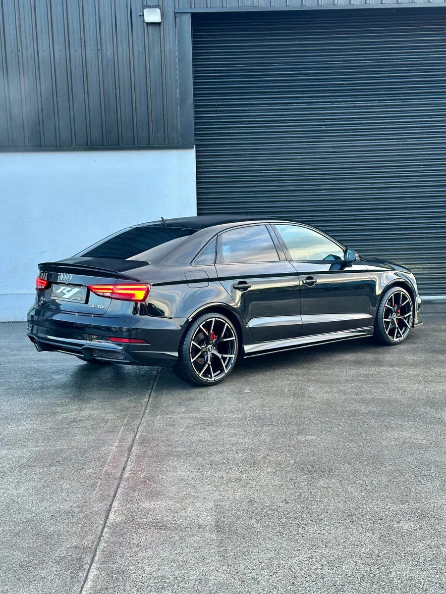AUDI A3 SLINE TDI BLACK EDITION PACK - Image 3