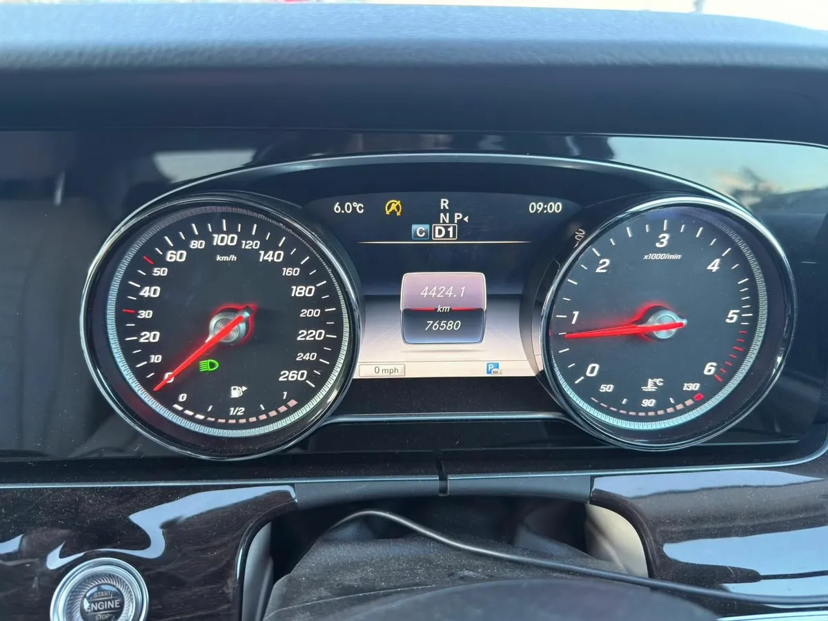 Mercedes-Benz E-Class 2016Avantgarde W213 -77000KM - Image 3