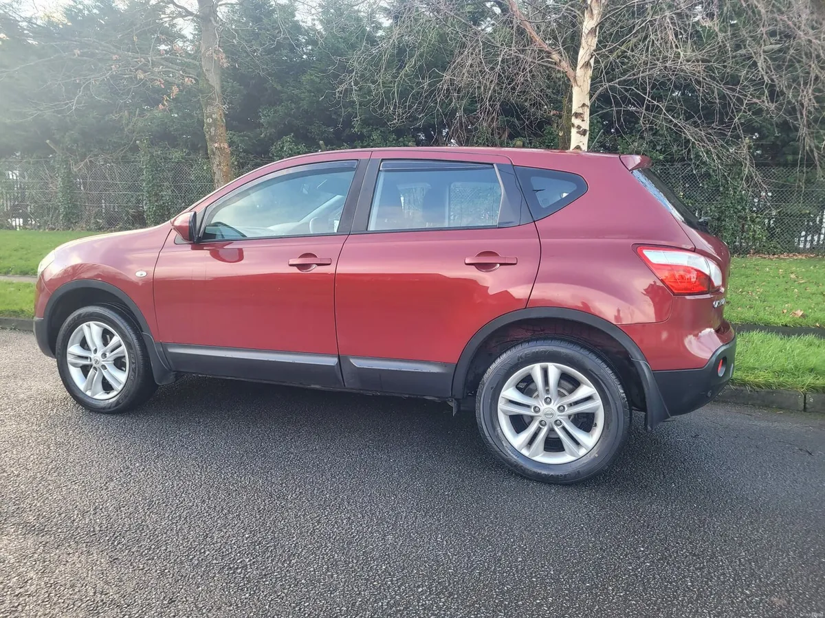 SPOTLESS 2012 NISSAN QASHQUI. NEW NCT. - Image 2