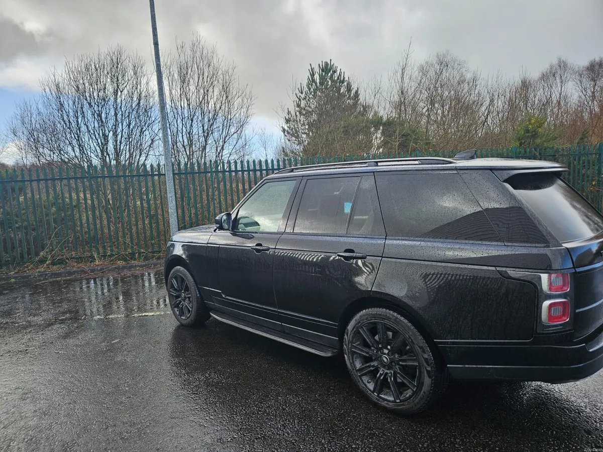 2021 Range Rover vogue - Image 2
