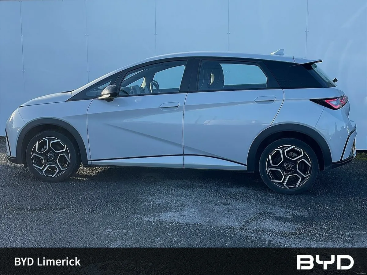 BYD DOLPHIN 60kWh 204PS Comfort - Image 3