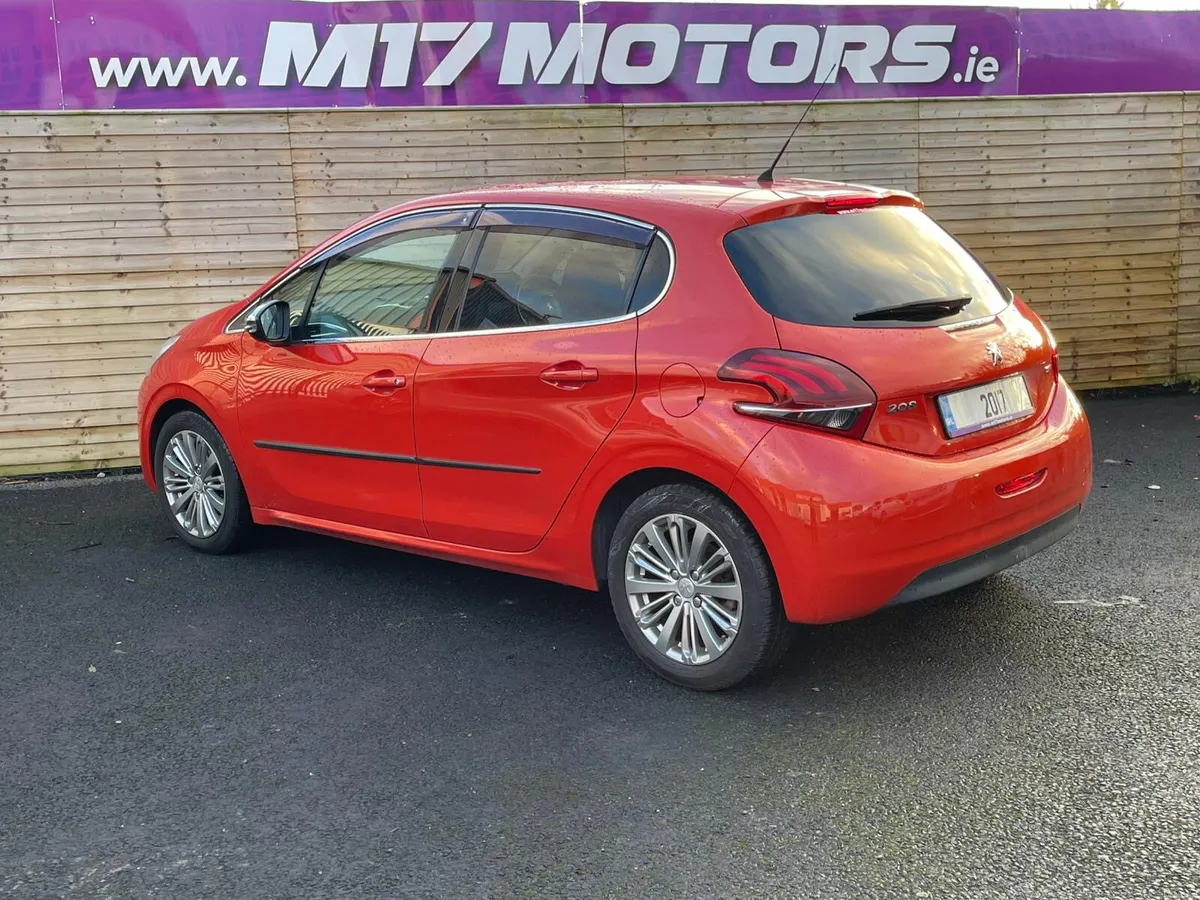 PEUGEOT 208 ALLURE! Low KMS - Image 3