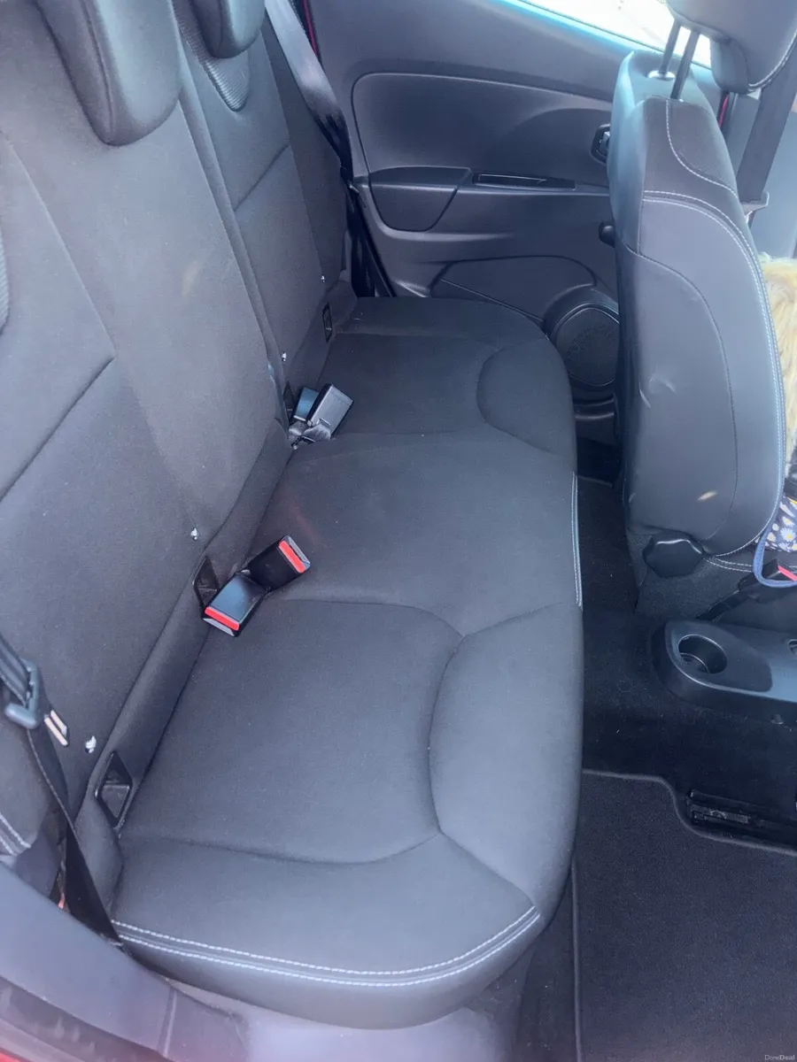 Renault Clio 2015 - Image 2