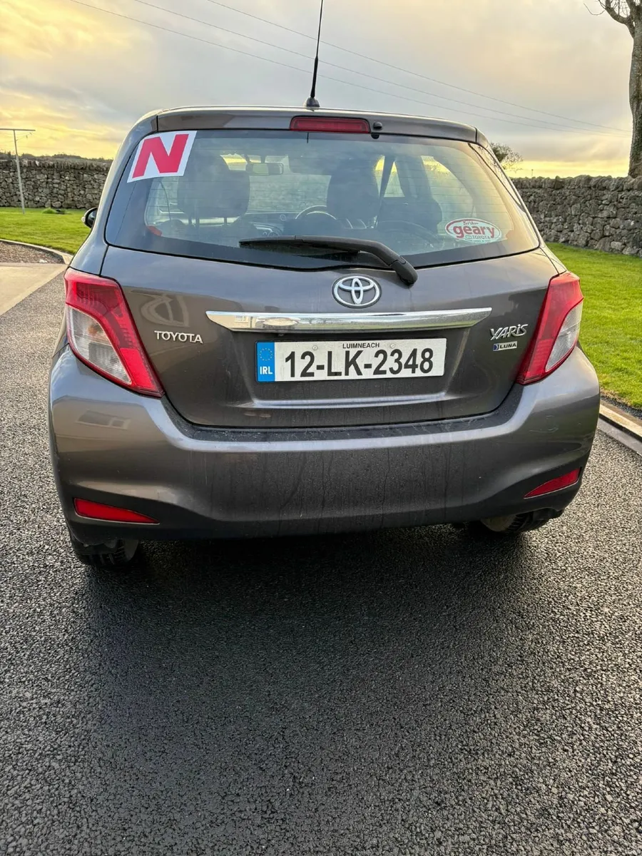 Toyota Yaris 2012 - Image 4