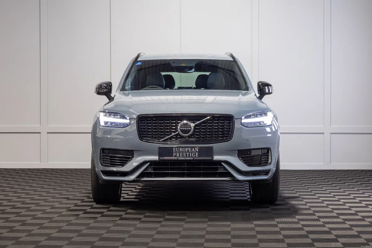 2022 Volvo XC90 T8 R-Design Pro Recharge 7 Seater - Image 2