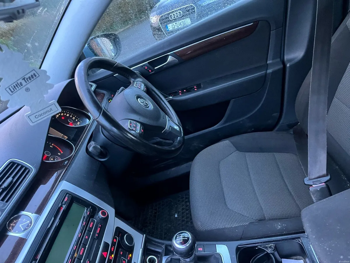 Vw  Passat - Image 2