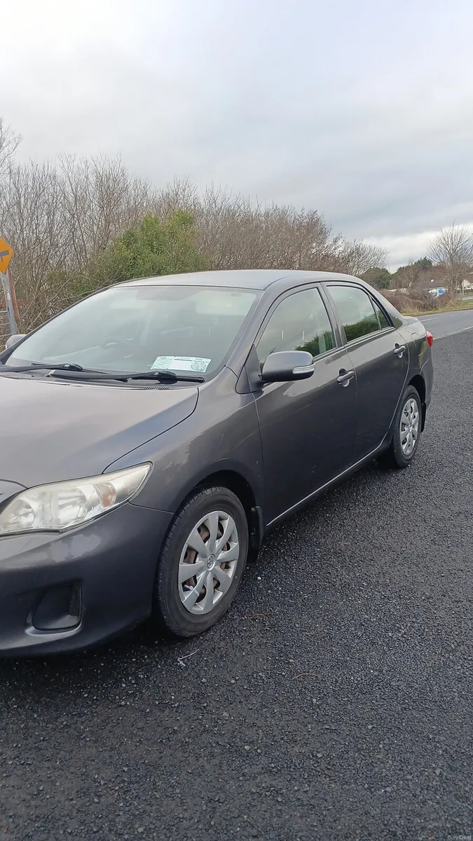 2013 toyota corolla 1.4  6 speed  nct June 2026 - Image 2