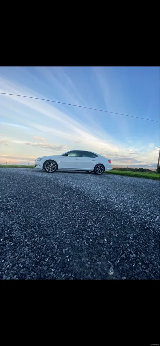 Skoda Superb Sport - Image 3
