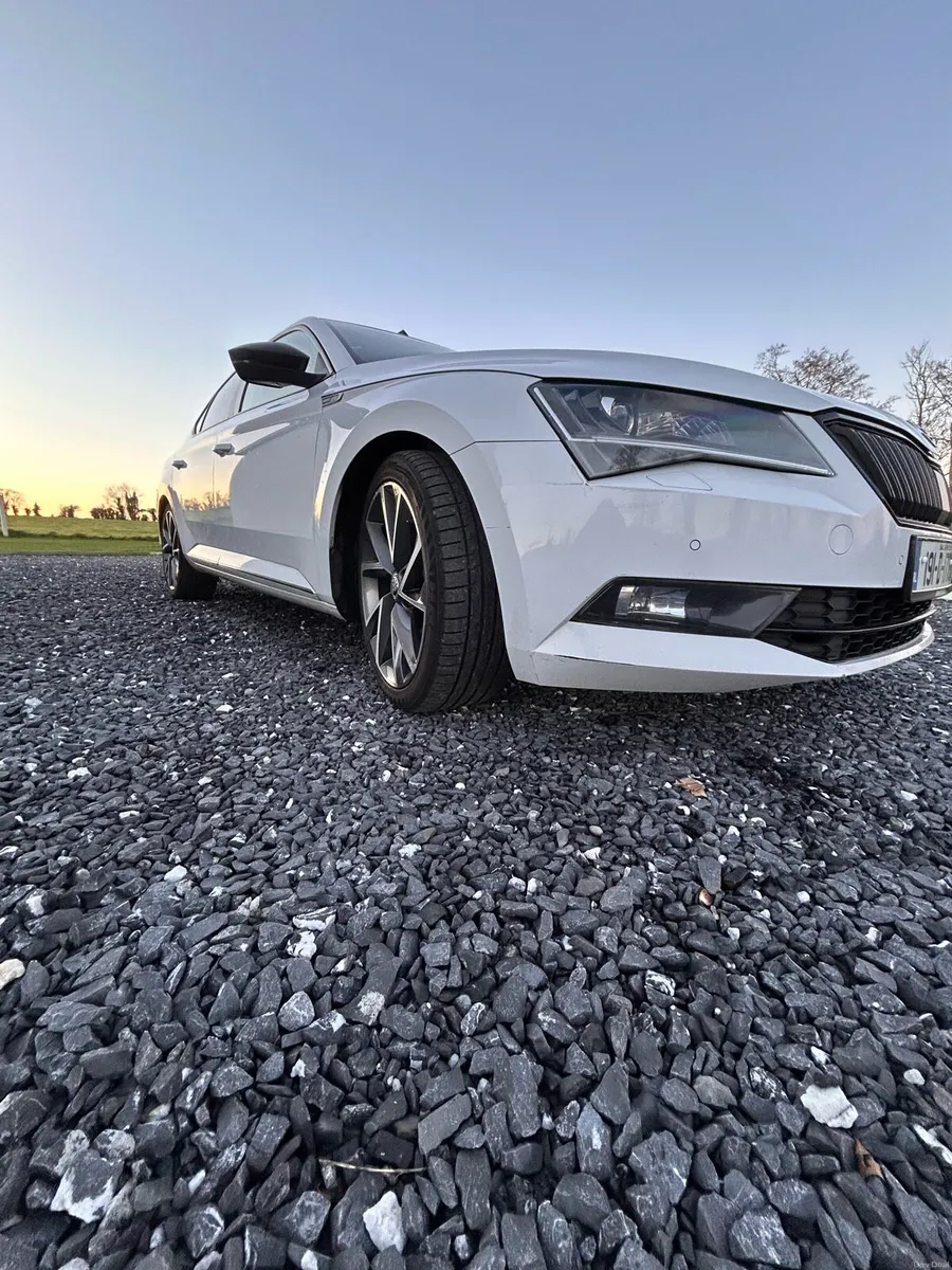 Skoda Superb Sport - Image 1