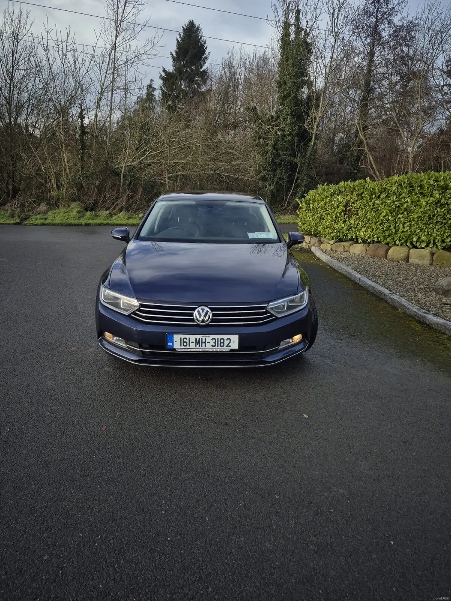 Volkswagen Passat 2016 - Image 2