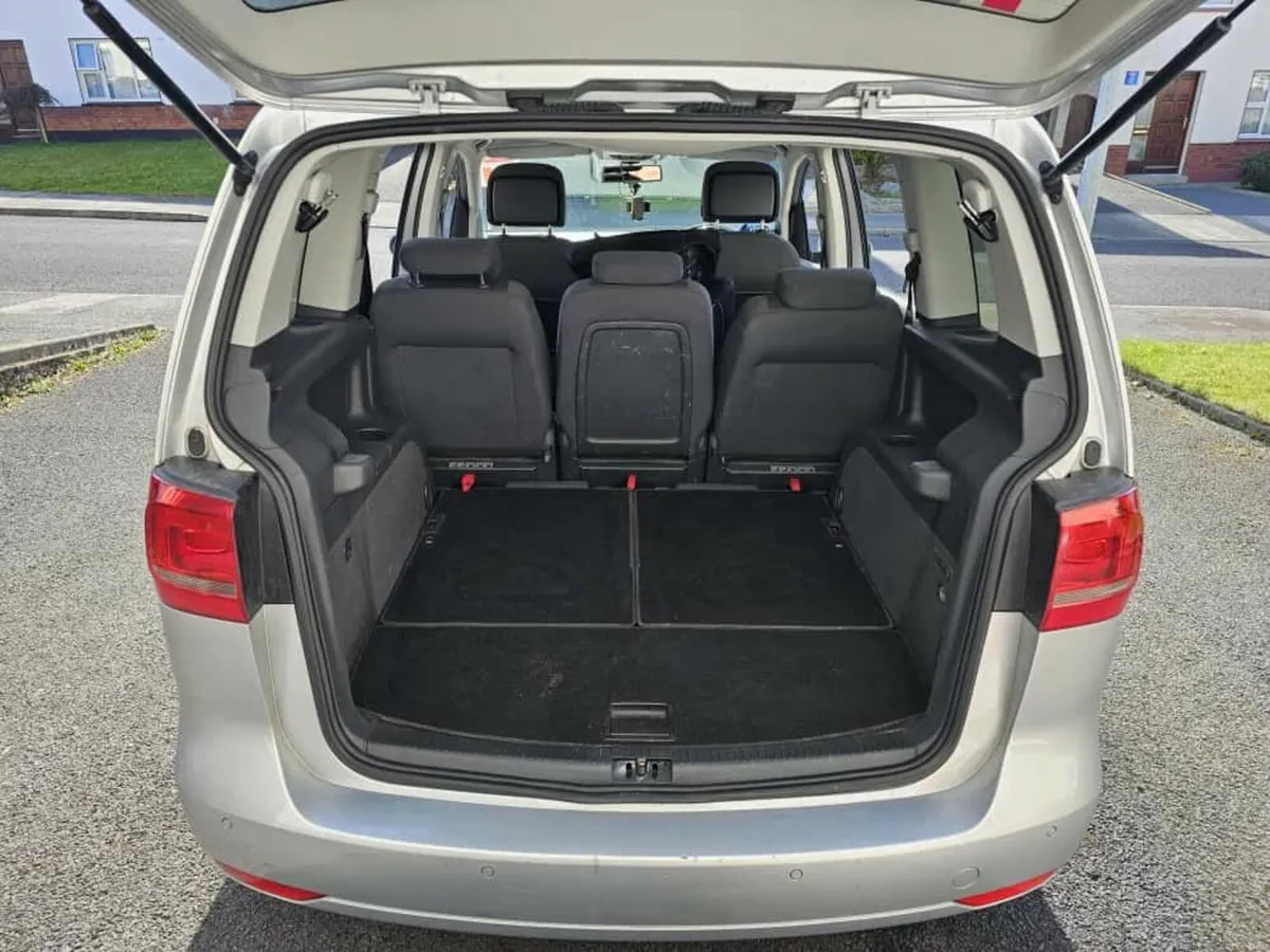 Volkswagen Touran 2014 - Image 2