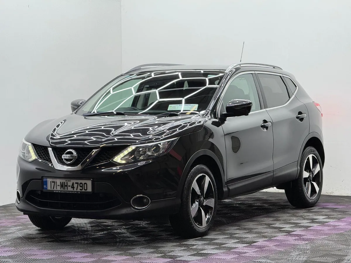 2017 Nissan Qashqai SV 1.5DCI, Low Kms - Image 3