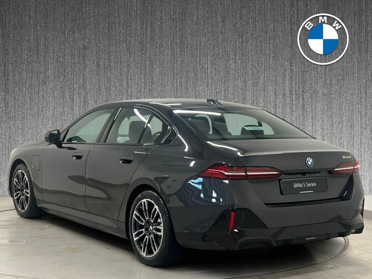 BMW 5-Series 530e M Sport IMMEDIATE DELIVERY - Image 3