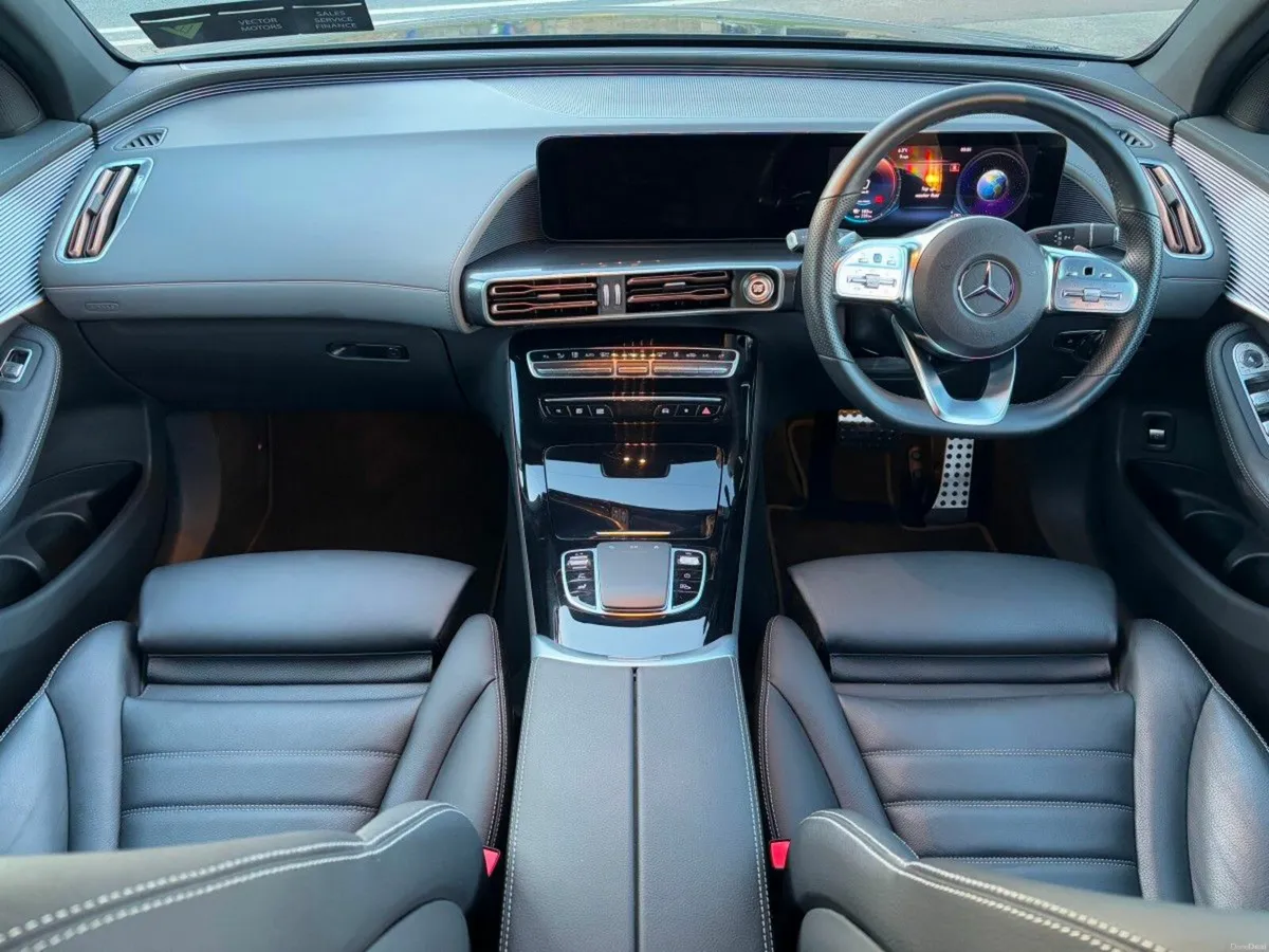 Mercedes-Benz EQC 400 AMG LINE 4MATIC - Image 2