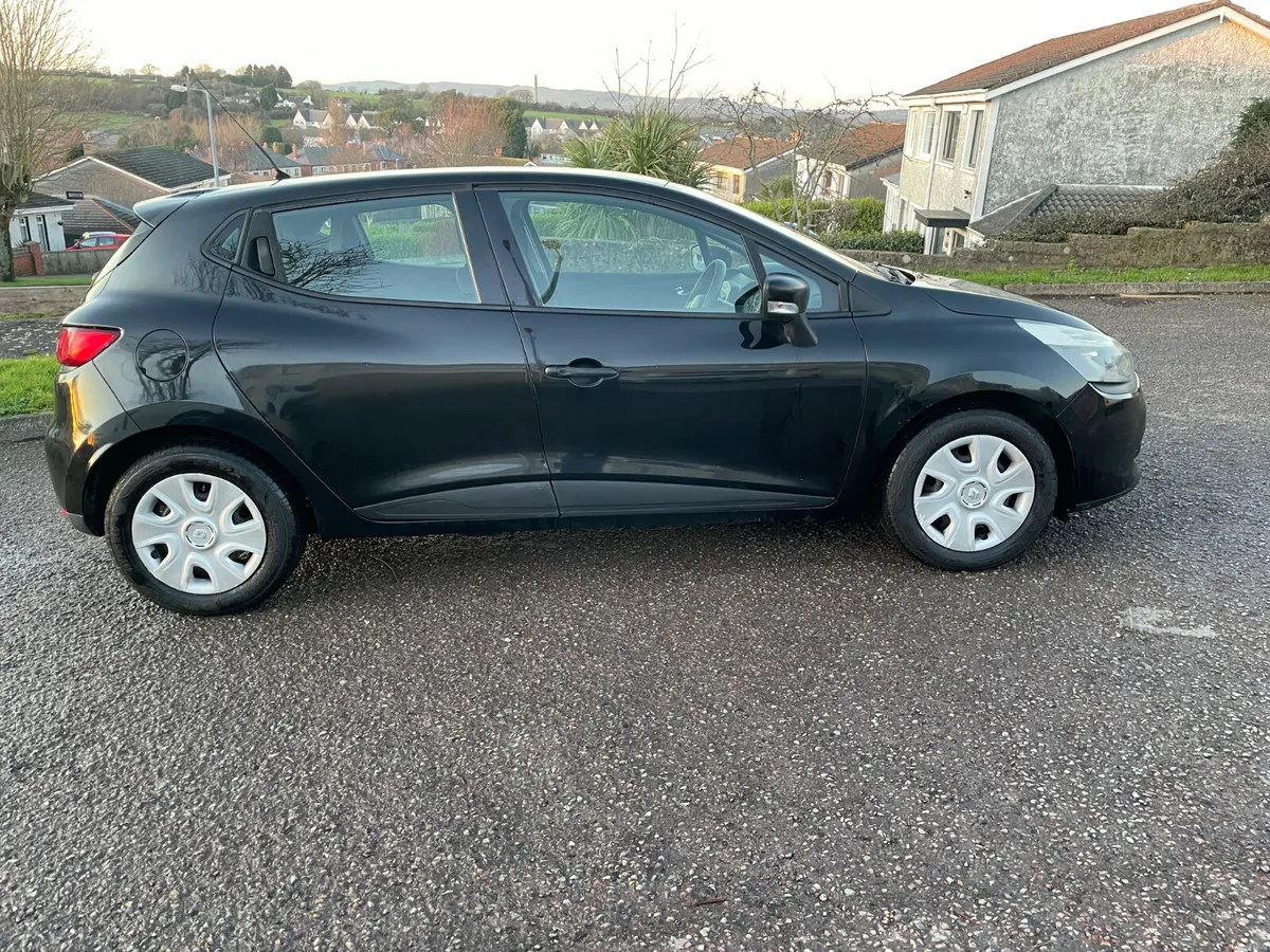 RENAULT CLIO 142 1.1 PETROL NCT 11/26 - Image 3