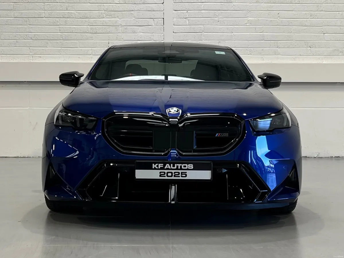 BMW M5 V8 4.4L 727bhp Auto - 251 Reg - Image 2