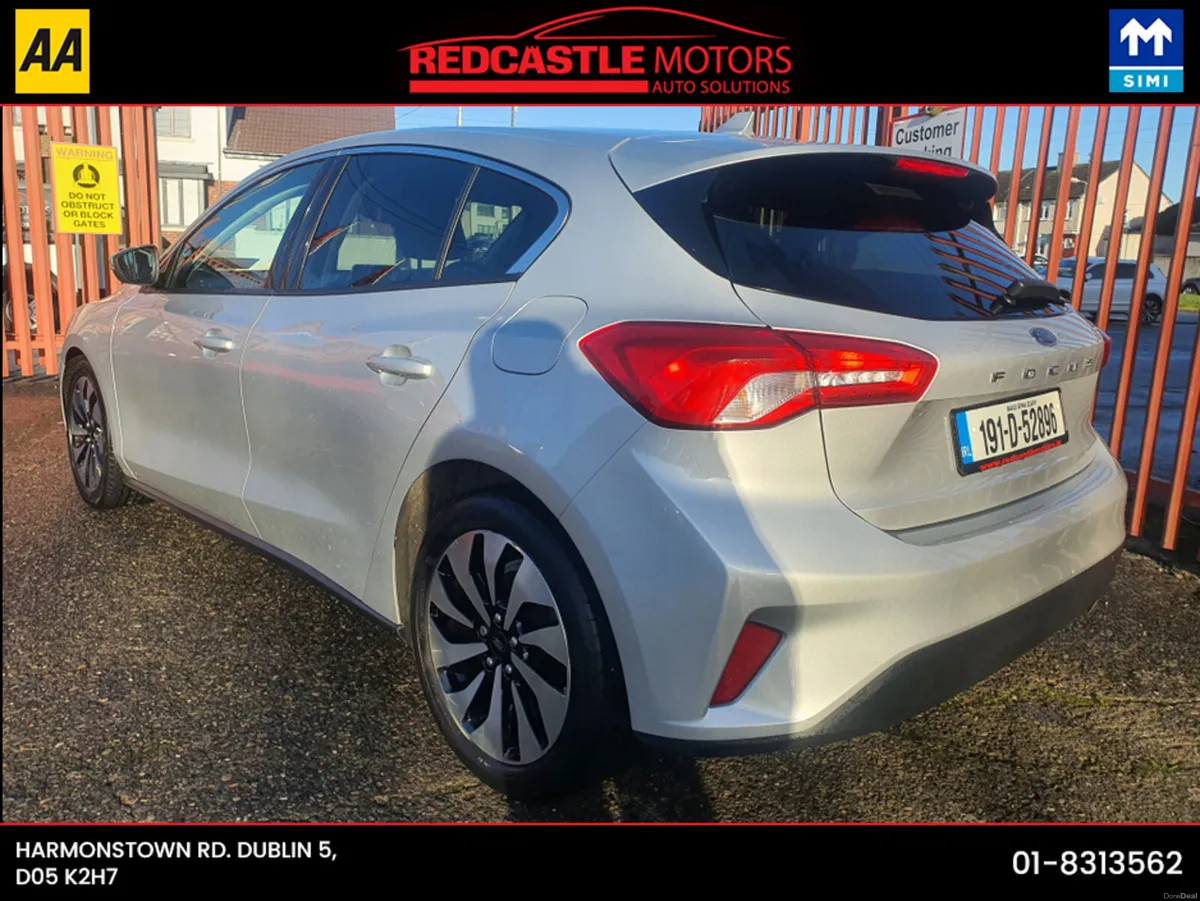 Ford Focus 1.0 T ZETEC ECOBOOST 125 **AUTO** - Image 3
