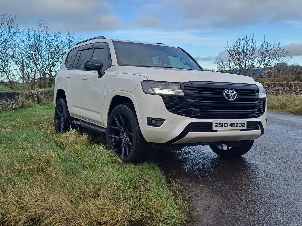 2025 2-Seater Toyota Landcruiser LC300 XR SPORT - Image 2