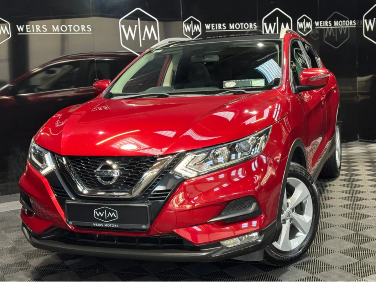 Nissan Qashqai 1.2 SV GLASS ROOF 4DR ONLY 79,474KM - Image 2