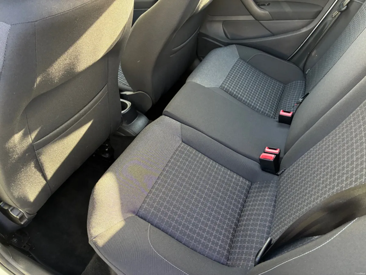 Volkswagen Polo 1.2 Petrol Automatic Comfortline - Image 6