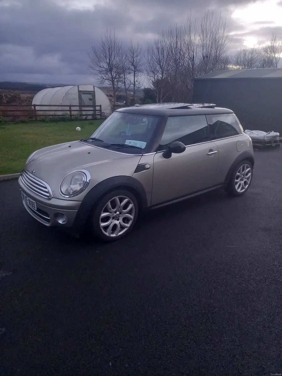 Mini Cooper 2009 - Image 1