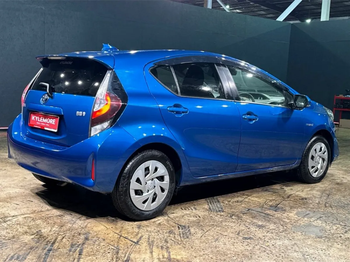 Toyota Aqua KEY START - Image 4