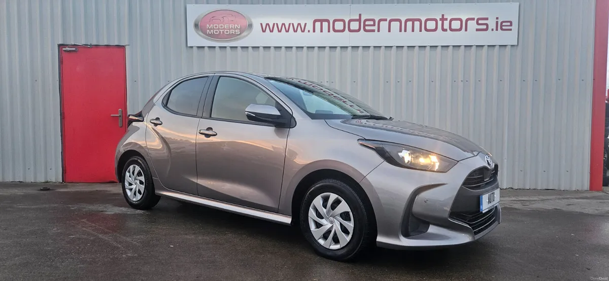 toyota yaris automatic 1.5 hybrid/petrol new model - Image 2
