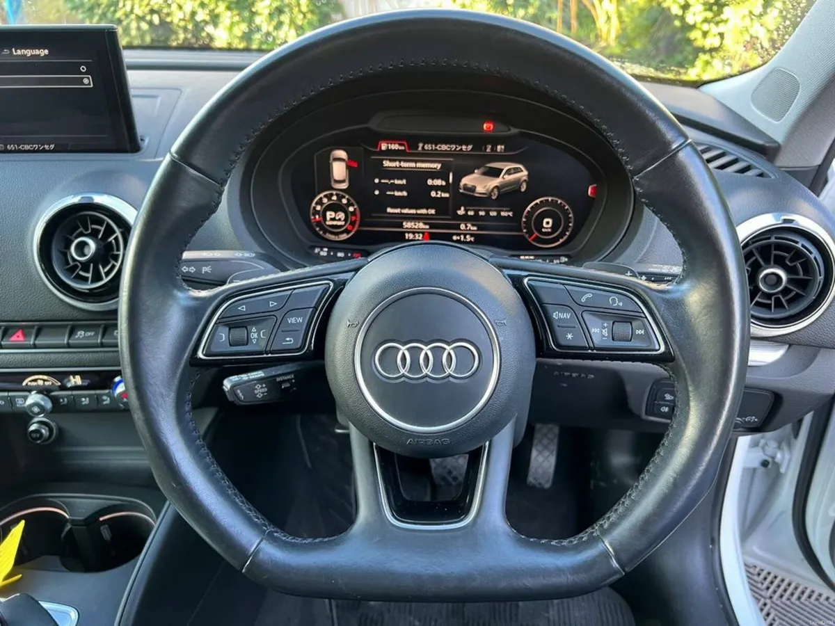 Audi A3 SPORT 1.4 TFSI AUTO // DIAMOND CUT ALLOYS - Image 4