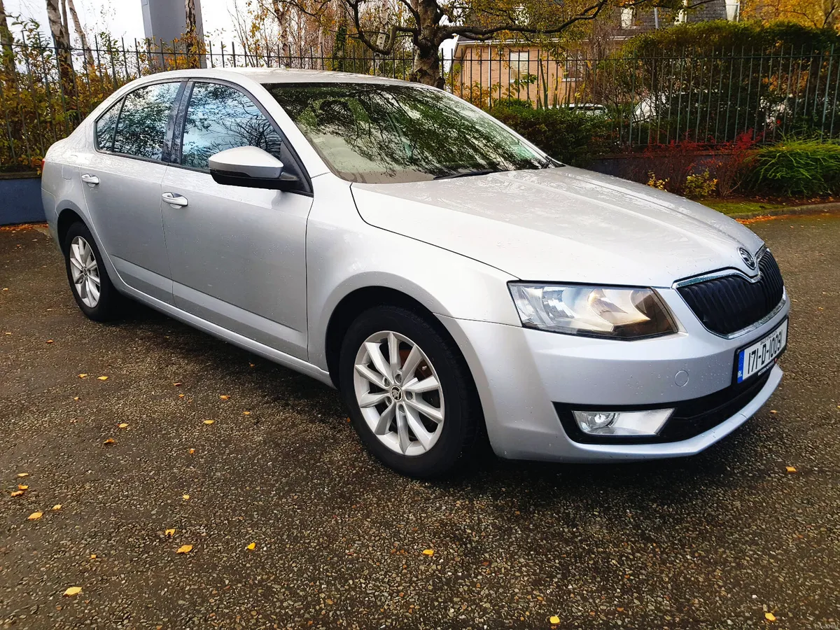 171 SKODA OCTAVIA Low KM Warranty NCT TAX V.Clean - Image 3