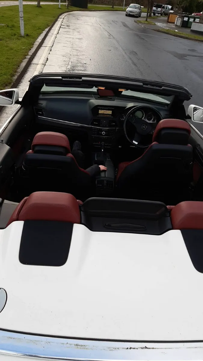 Mercedes-Benz E-Class 2010 - Image 3