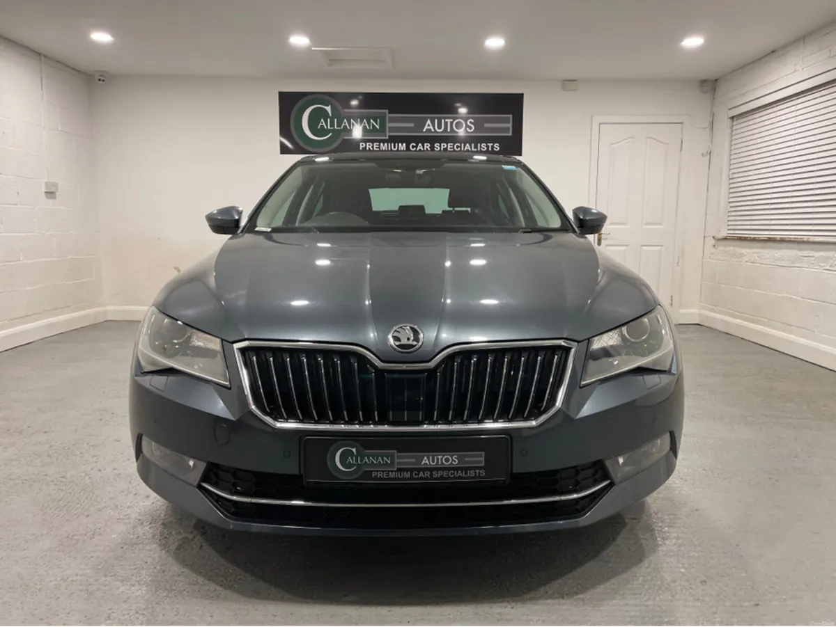 Skoda Superb 2.0TDI 150PS SE L EXECUTIVE TDI DSG** - Image 2